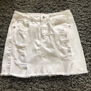 American Eagle white denim skirt